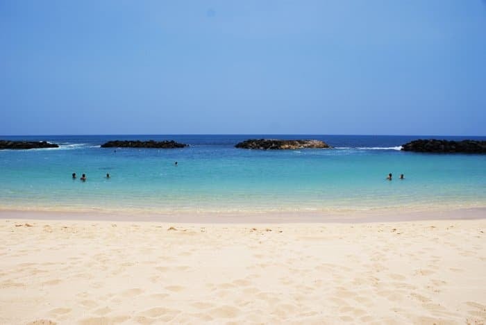 Ko'Olina Lagoons on Oahu, Hawaii by Laura Radniecki | 10 top things to do on oahu hawaii