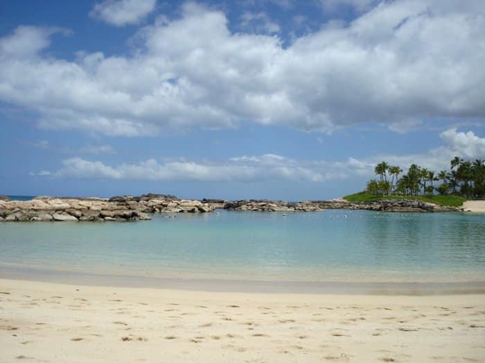 Ko'Olina Lagoons on Oahu, Hawaii by Laura Radniecki | 10 best things to do on Oahu Hawaii