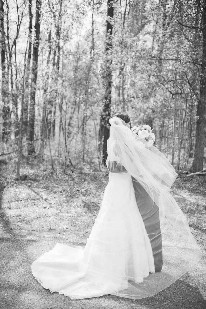 Brainerd Minnesota Wedding Photography by Laura Radniecki - Arrowwood Lodge