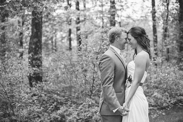 Happy 1 Year Anniversary, Lindsy + Chase | Craguns Legacy | Brainerd, MN Wedding