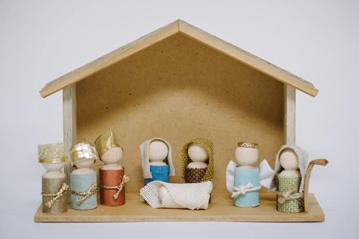 How to Make a Wooden Peg Doll Nativity Set - Kid and Toddler Friendly Nativity Scene Set | wooden pegdoll nativity, pegdolls diy, pegdoll nativity, nativity set diy, nativity scene diy, kid friendly nativity, handmade nativity