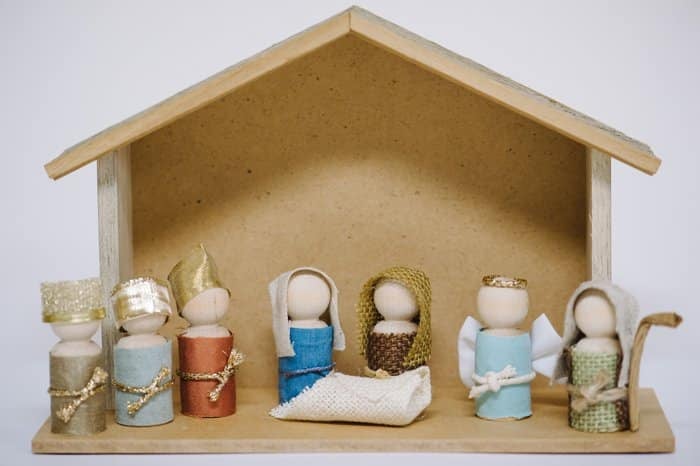 How to Make a Wooden Peg Doll Nativity Set - Kid and Toddler Friendly Nativity Scene Set | wooden pegdoll nativity, pegdolls diy, pegdoll nativity, nativity set diy, nativity scene diy, kid friendly nativity, handmade nativity