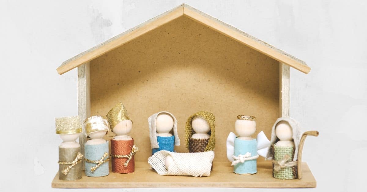 peg nativity set