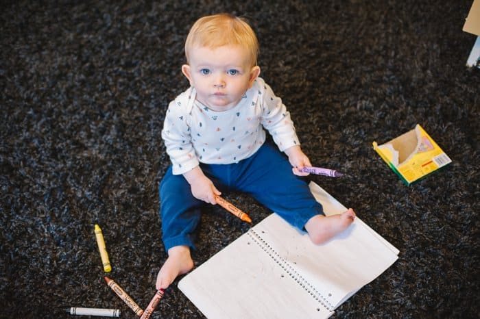Art with Raleigh - How to Introduce Art to a Baby - Baby Friendly Art - 3 Tips for Making Art Fun with Babies | Art for babies, baby art, baby art projects