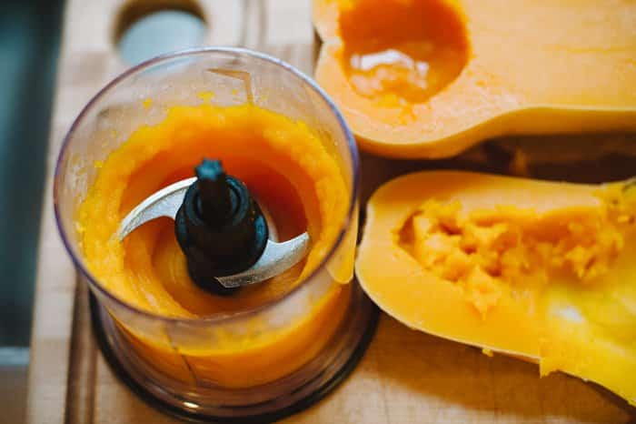 How to Make Squash Puree - Homemade Baby Food | Squash puree for baby, squash puree baby food, squash puree baby, squash puree for baby how to make