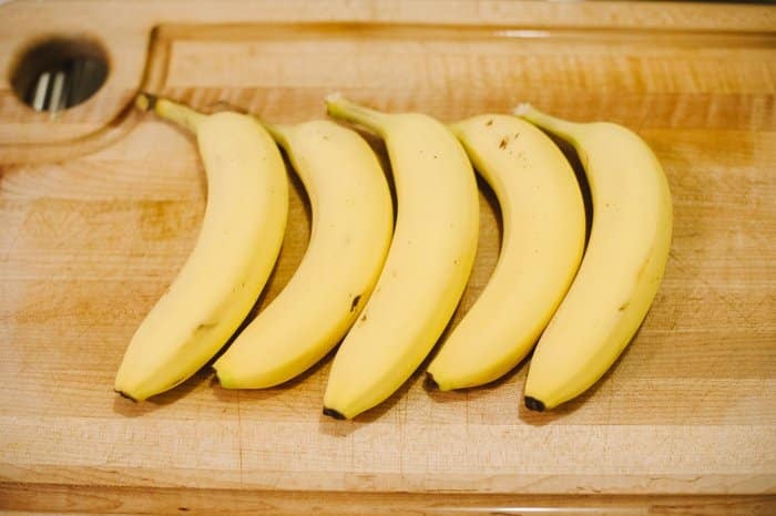 How to Make Banana Puree - Homemade Baby Food | Banana puree for baby, banana puree baby food, banana puree baby, banana puree for baby how to make.
