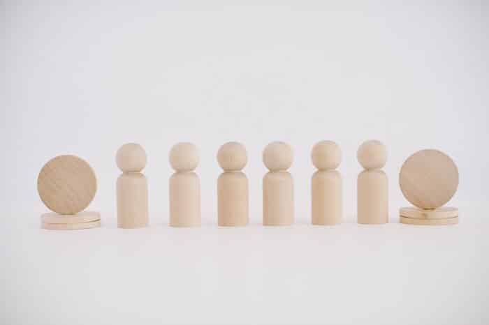 Wooden peg people and wooden circles