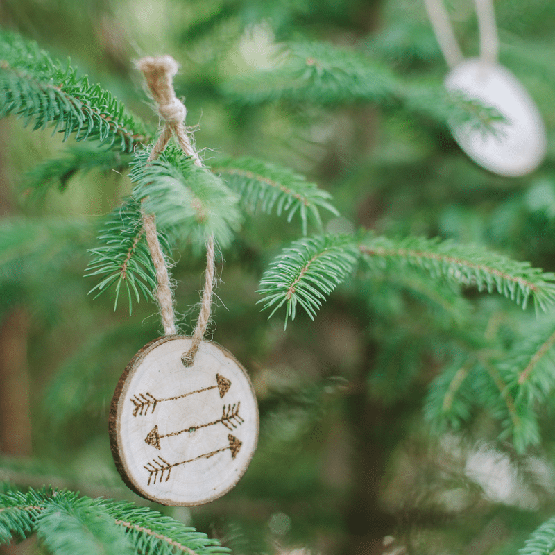 Wood Burned Christmas Ornaments on Wood Slices - DIY Ornaments