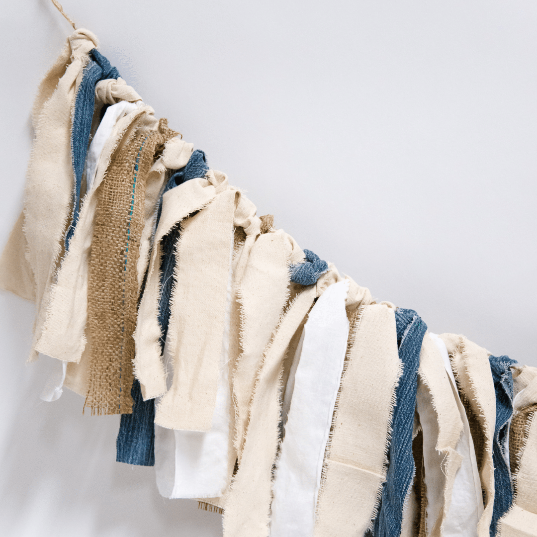 How to Make a Fabric Garland with Strips of Fabric Scraps