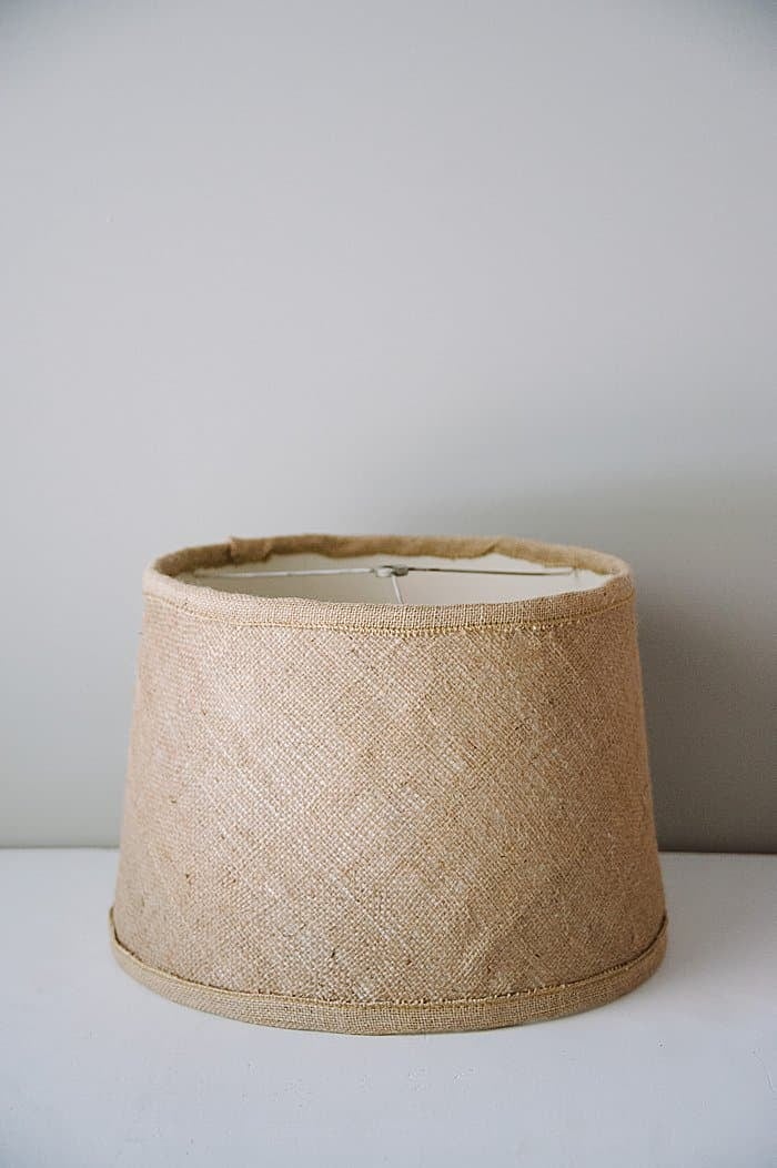 Easy Upcycled DIY lampshade makeover with burlap fabric | easy upcycle ideas