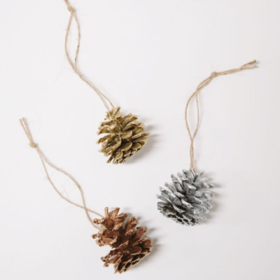 How to Make Spray Painted DIY Pine Cone Christmas Ornaments