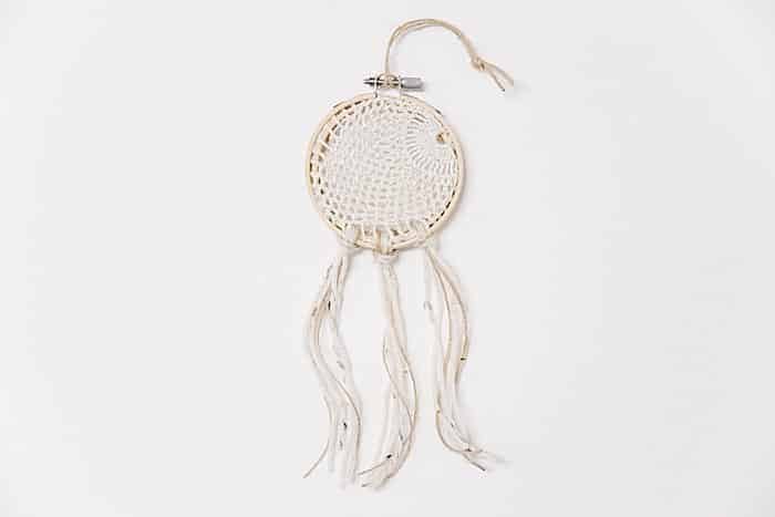 Day 15: How to Make a Doily Dreamcatcher Ornament | The 30 Days of Ornaments Project