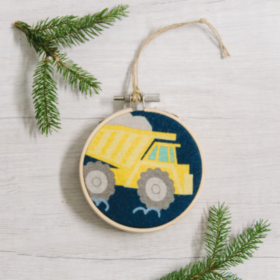 Day 14: How to Make a Keepsake Fabric Embroidery Hoop Ornament | The 30 Days of Ornaments Project