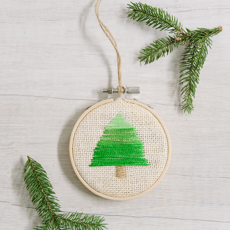 Day 17 Ombre Christmas Tree Embroidery Hoop Ornament Tutorial