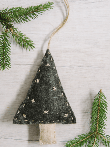 Day 22_ How to Make a Handsewn Felt Christmas Tree Ornament _ The 30 Days of Ornaments Project