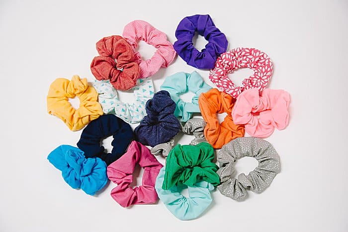 how to make diy scrunchies tutorial