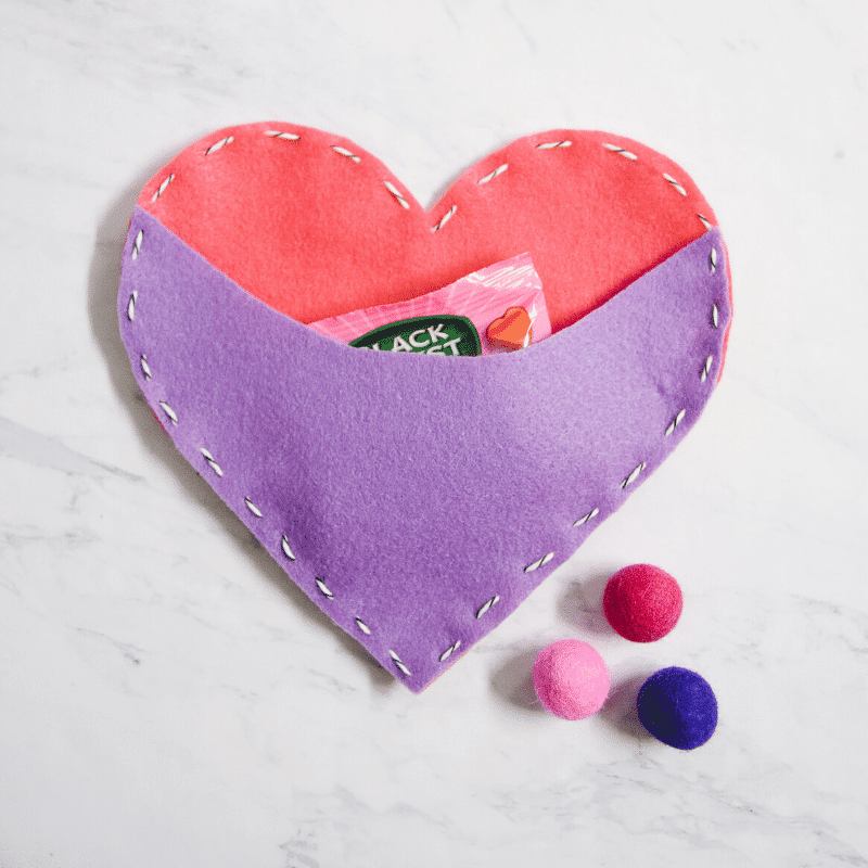 DIY Felt Heart Treat Pouch for Valentines Day 2