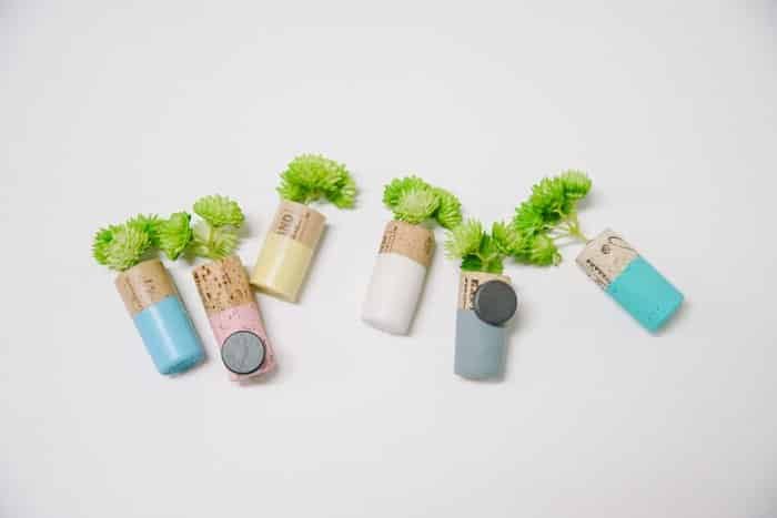 How to make DIY wine cork planter magnets