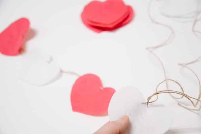 How to Make a Felt Valentine Heart Garland | DIY Valentine Garland Ideas