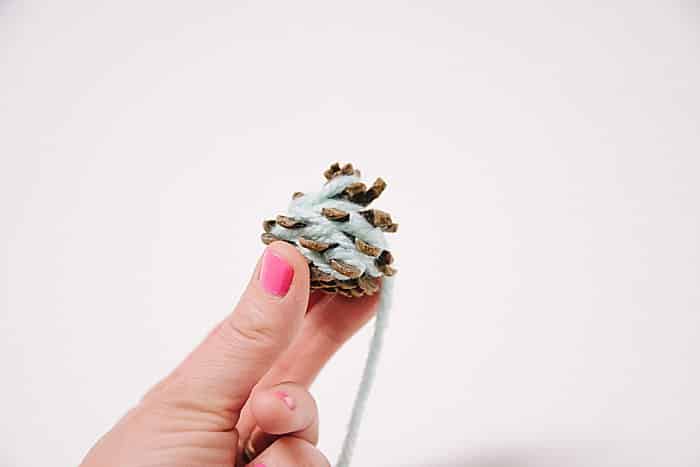 How to Make DIY Yarn-Wrapped Pine Cones