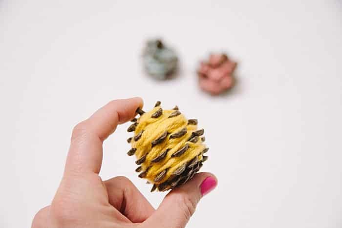 How to Make DIY Yarn-Wrapped Pine Cones