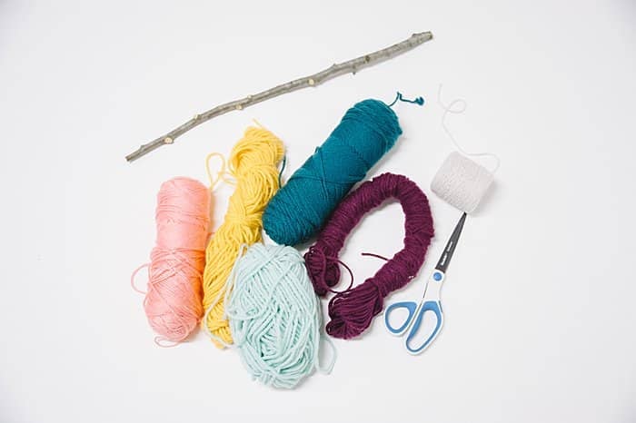 supplies needed to make a diy yarn wall hanging