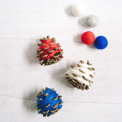 How to Make 4th of July Yarn-Wrapped Pine Cones
