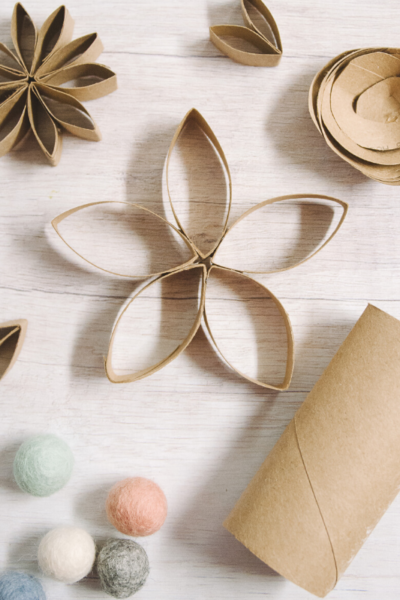 How to Make DIY Paper Flowers Made Out of Toilet Paper Rolls