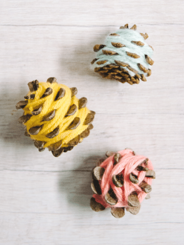 How to Make DIY Yarn-Wrapped Pine Cones