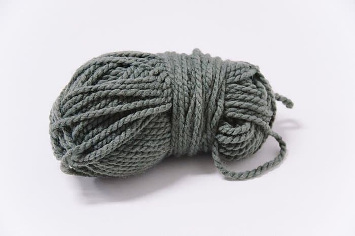 thick chunky gray yarn