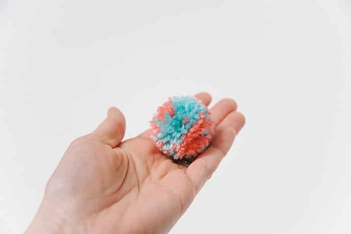 How to Make Multi-Colored | Easy Yarn Pom Pom Variations