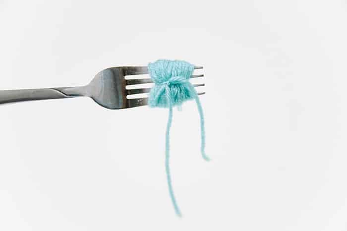 diy mini pom poms fork