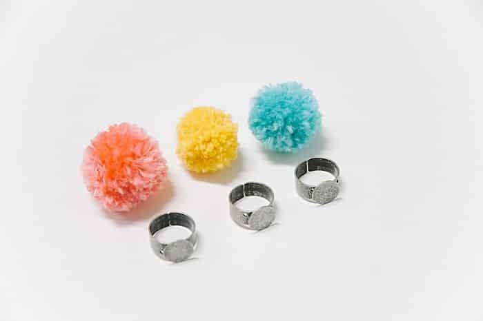 how to make pom pom rings