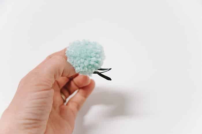 diy pom pom hair clip