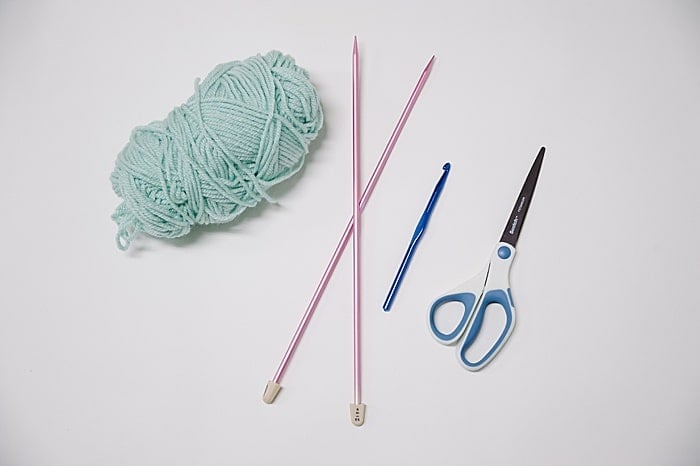 Supplies needed to tie a slip knot for knitting or crochet