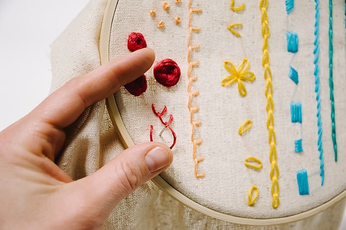 feather stitch embroidery to make seaweed and other plants in underwater embroidery designs