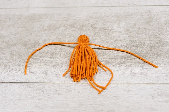 how to make a tassel out of yarn