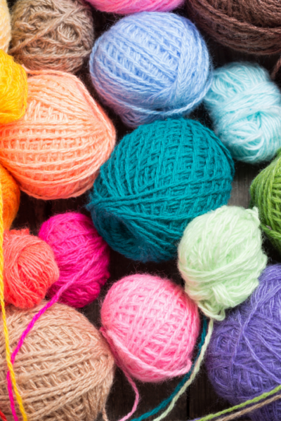knitting vs crochet | what's the difference between crochet and knitting