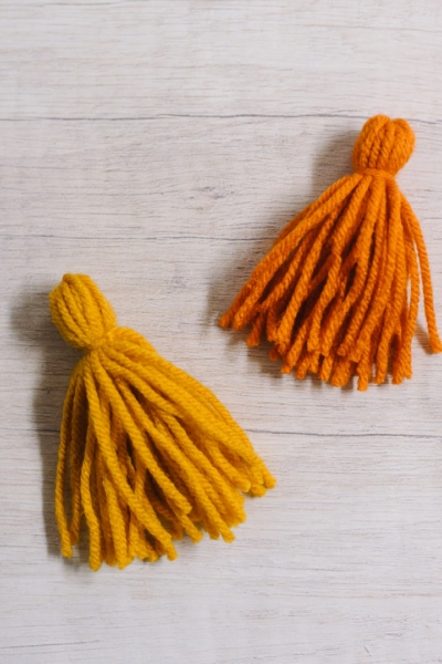 how to make yarn tassels