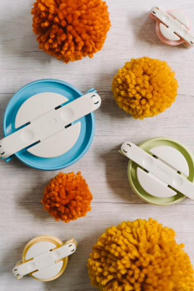 How to Use a Pom Pom Maker to Make Pom Poms