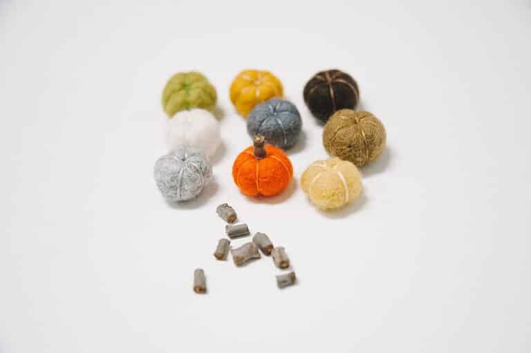 How to Make Mini Felt Ball Pumpkins for DIY Fall Decor