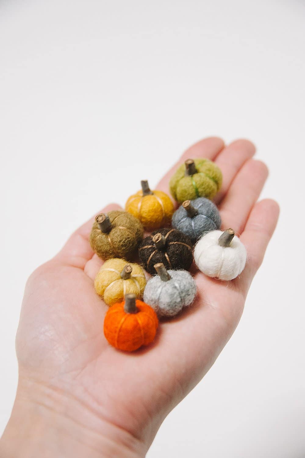 How to Make Mini Felt Ball Pumpkins