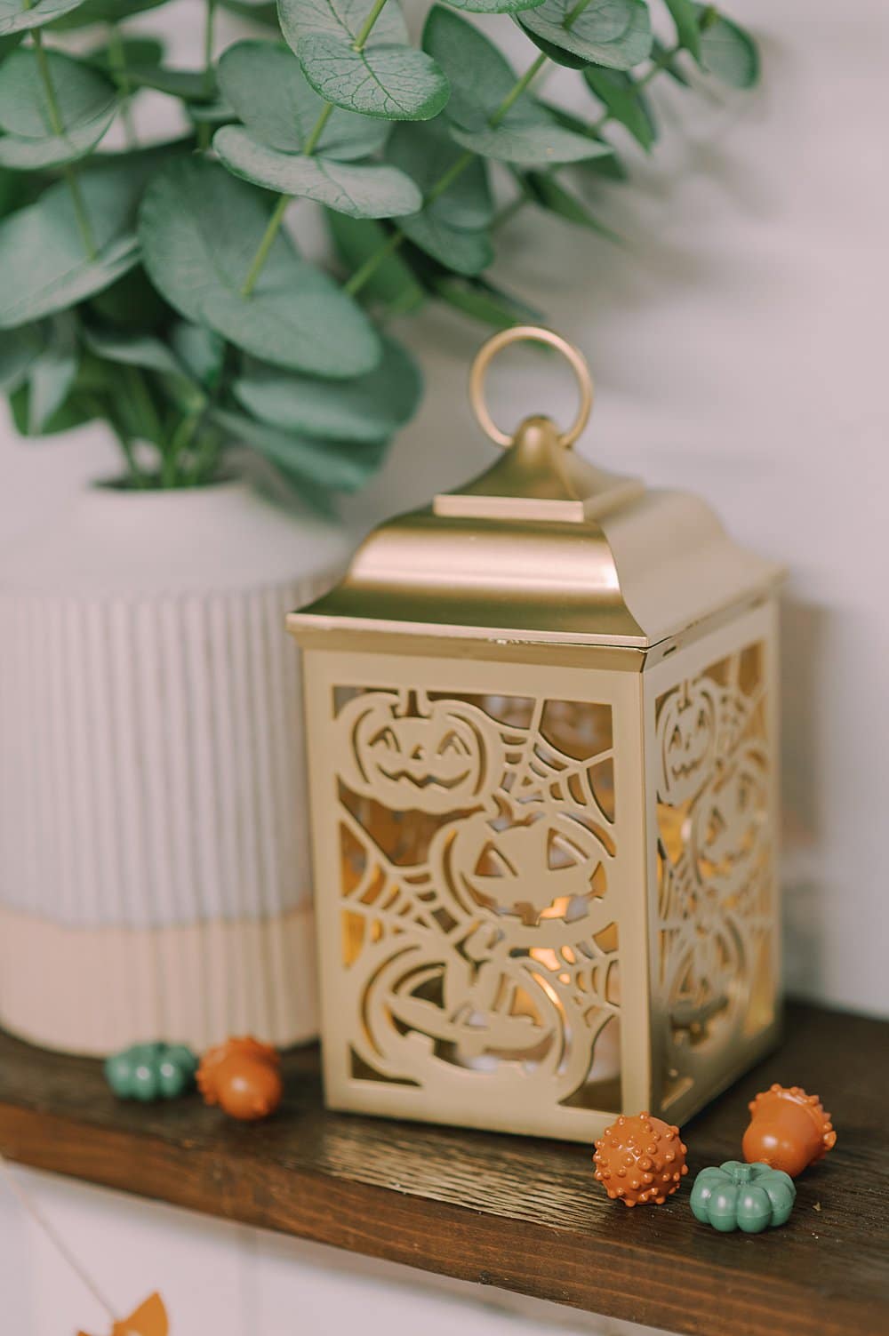 How to Make DIY Halloween Lanterns
