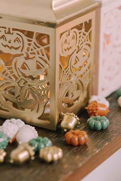 how to make diy painted acorns and pumpkins for fall decorations