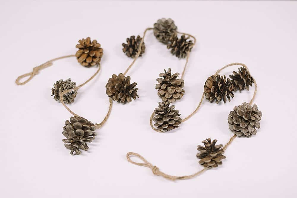 How to make a pinecone garland.