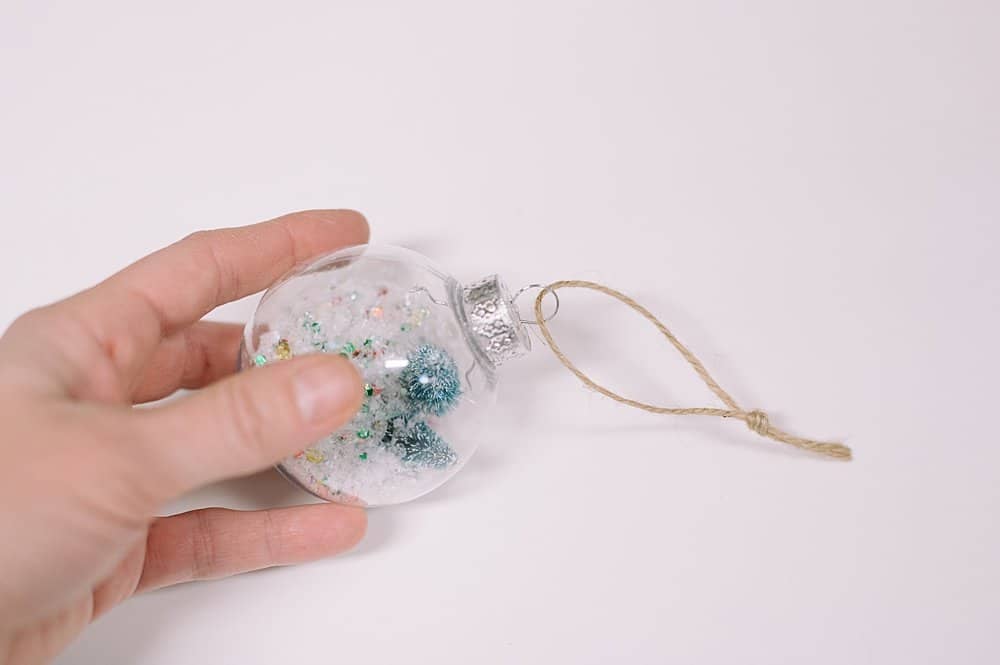 how to make a christmas snow globe ornament