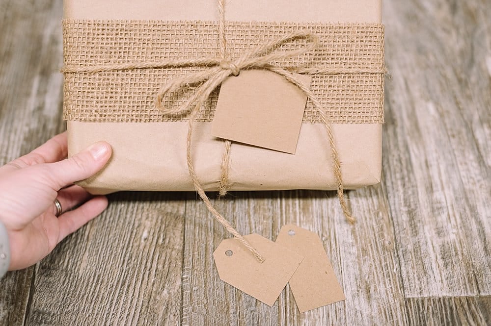 gift tag ideas for kraft paper wrapped presents