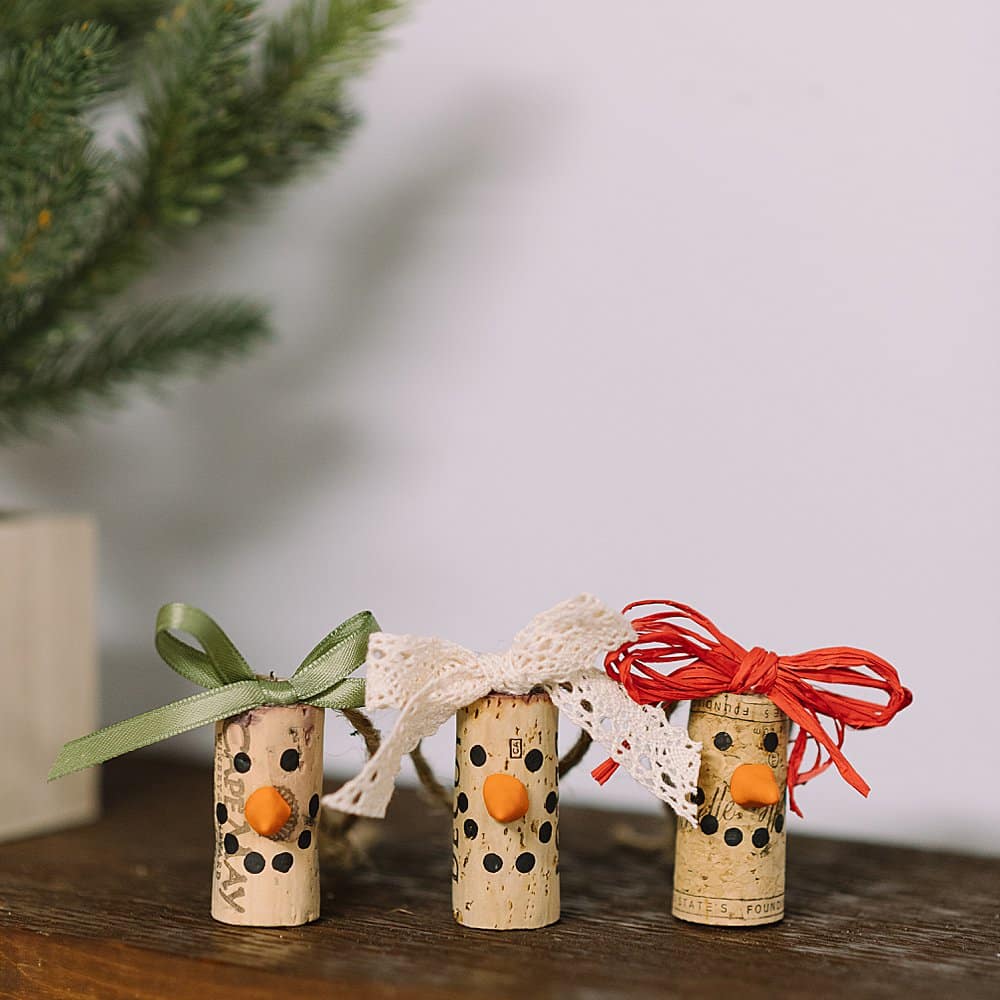 How to Make a Cork Snowman Ornament for Christmas