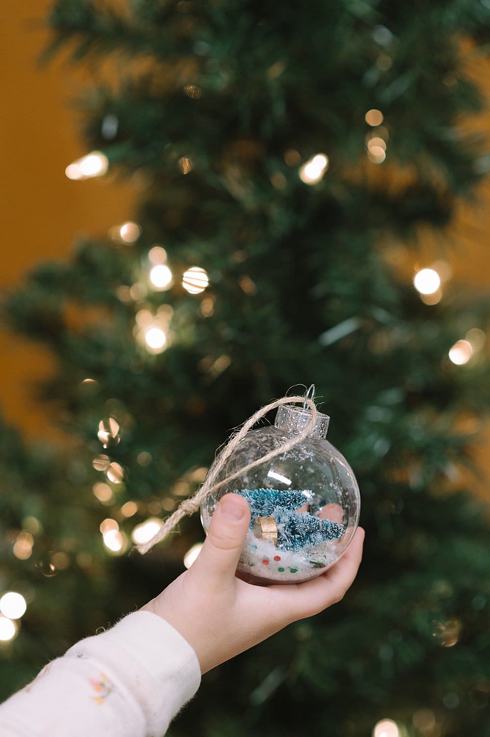 How to Make a Christmas Snow Globe Ornament