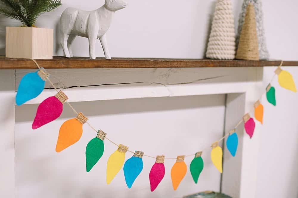 how to make a diy felt lightbulb garland